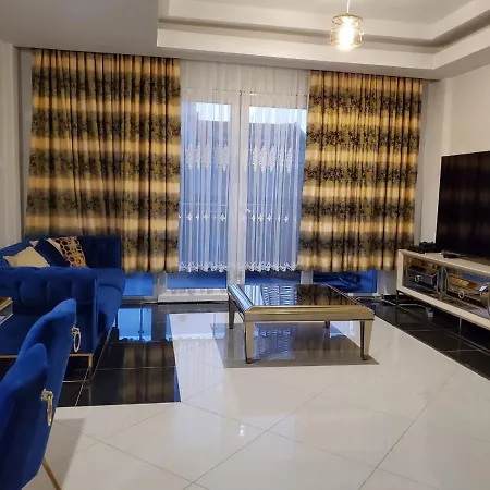 Calypso Luxury Homes アパート ベレキ